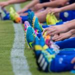 V boj tudi dekleta, šesterica pričenja s pokalom