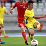 Grvala do prve profesionalne pogodbe