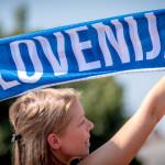 SNPortal podarja šal slovenske nogometne reprezentance