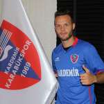 URADNO: Lazarević pod Tudorjevo okrilje