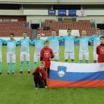 Mladi Slovenci z branjenjem lanske zmage nadaljujejo v četrtfinalu