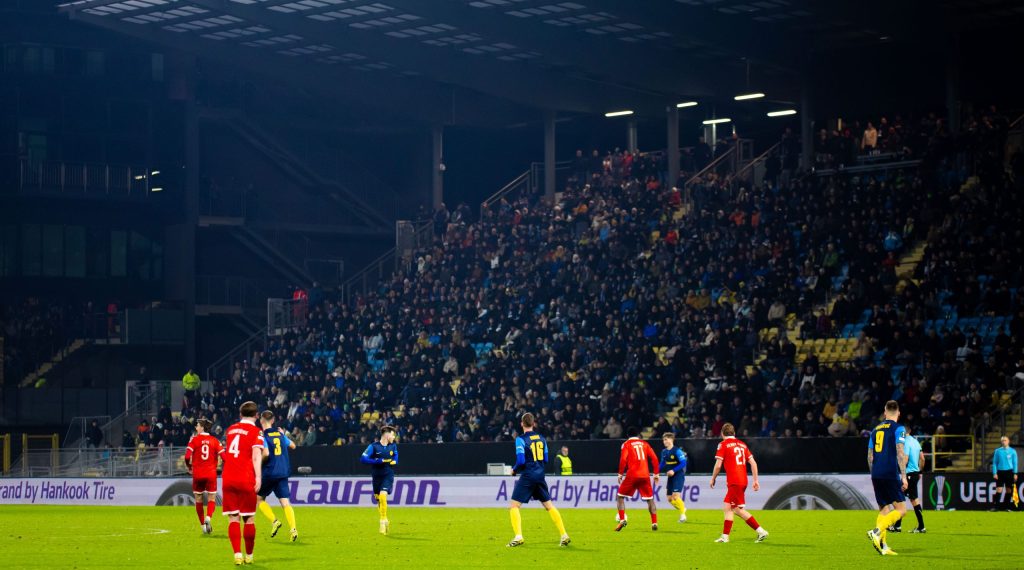 V knežjem mestu mreži mirovali, Celjani se bodo za osmino finala udarili z Drito ali Noahom