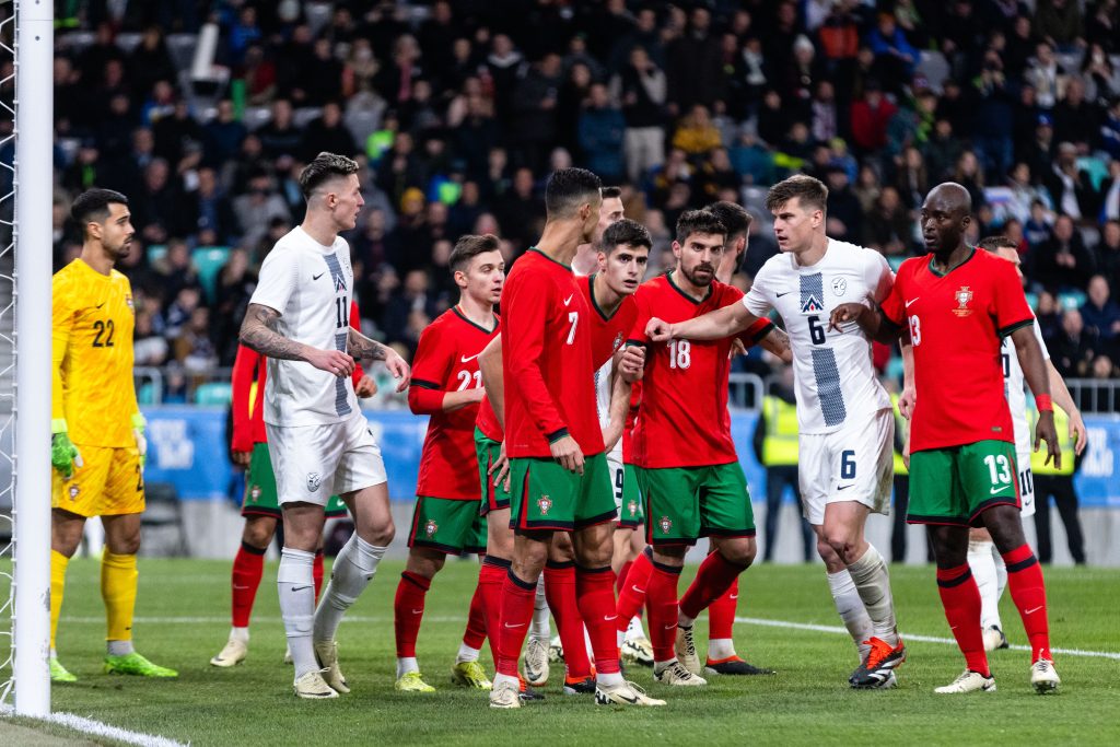 Ko se srečata reprezentančna soigralca: Bijol zaustavil Šeška