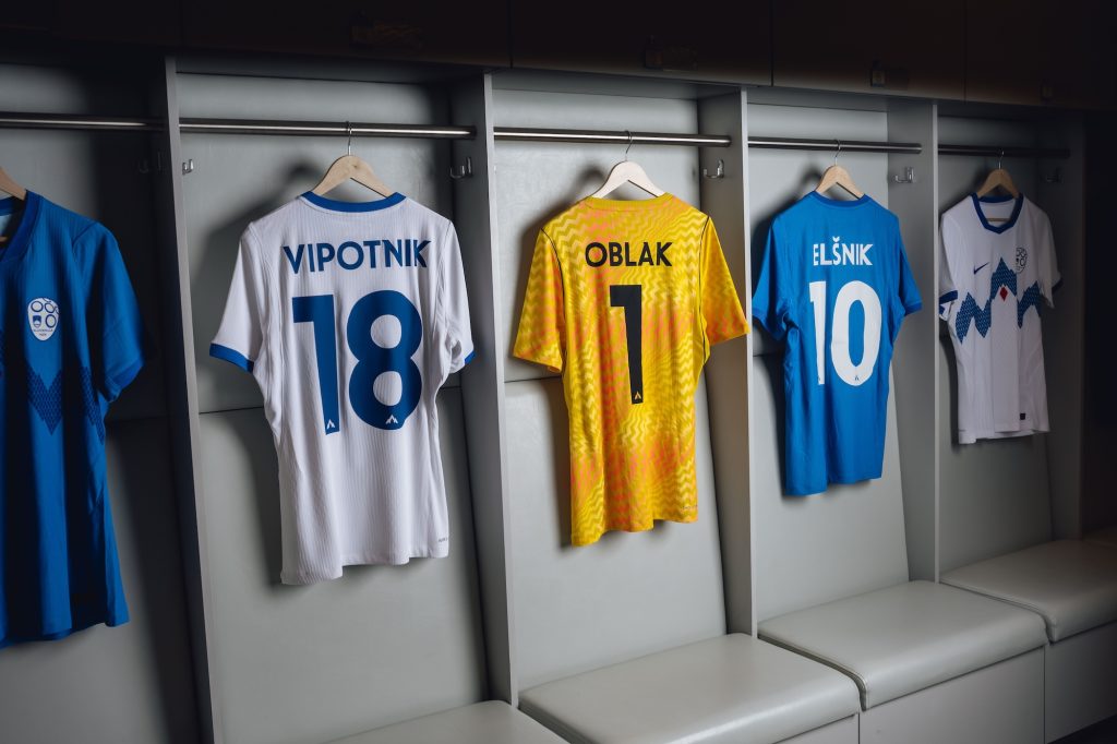 FOTO: Reprezentanca v novi podobi