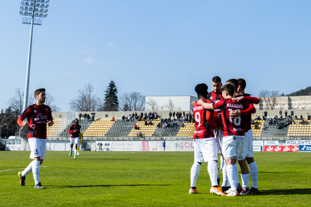 Tabor še naprej neporažen, Brežice v vse večjih težavah: Štiri tekme, nič točk