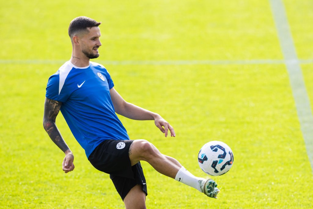 Po skoraj 11 letih znova v vijoličastem: Poglejte, kaj je Stojanović sporočil navijačem Maribora!