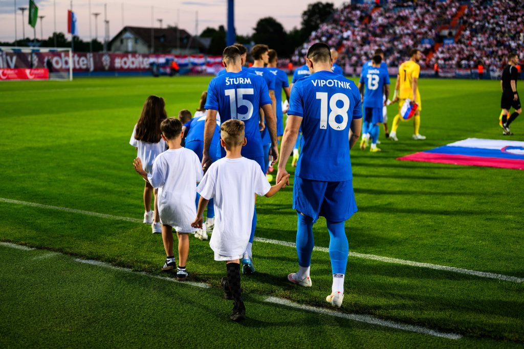 Še en angleški klub je želel slovenskega reprezentanta: Swansea rekel ne