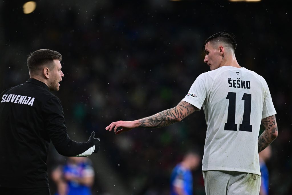 Legenda Manchester Uniteda stopila na Šeškovo stran in Carricku poslala jasno sporočilo