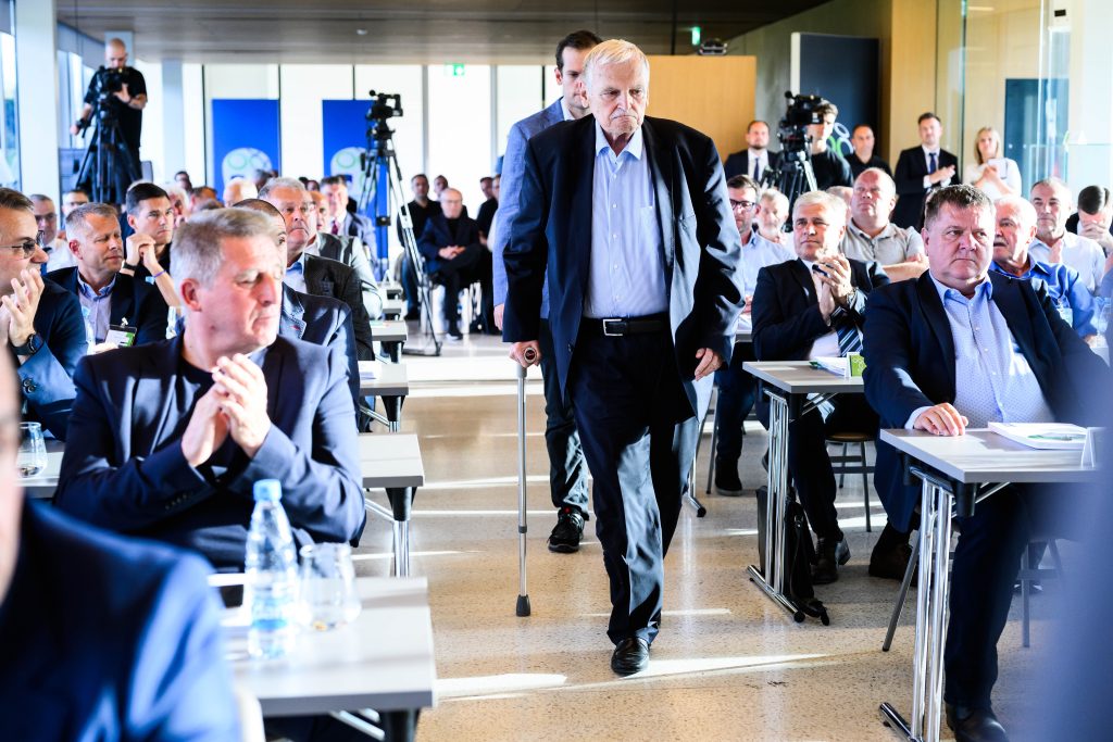 NZS razdelila skoraj 3,75 milijona evrov: toliko bodo prejeli Maribor, Aluminij in drugi klubi